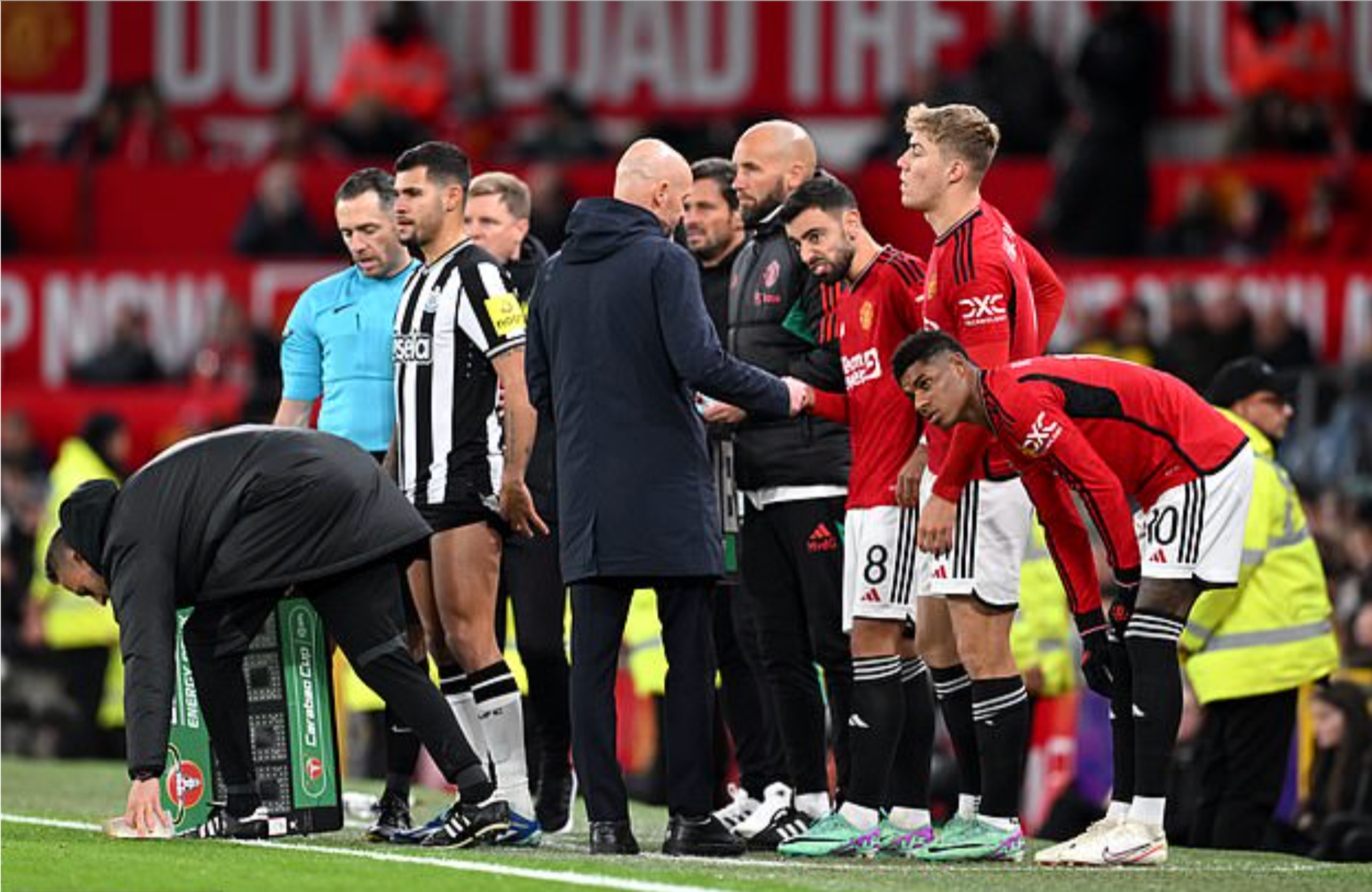 Thua tan t&aacute;c Newcastle, Man United th&agrave;nh cựu vương League Cup - Ảnh 6.