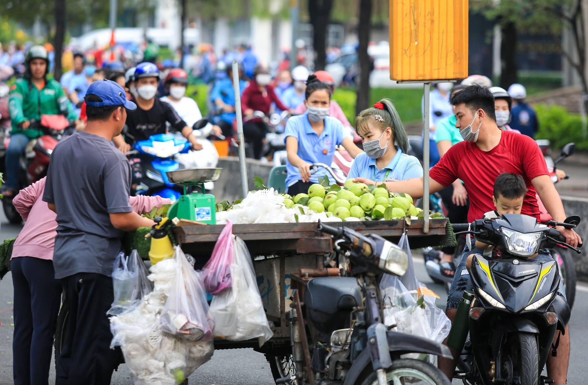 Chưa tròn một năm, nữ công nhân mất việc đến 2 lần - Ảnh 3.