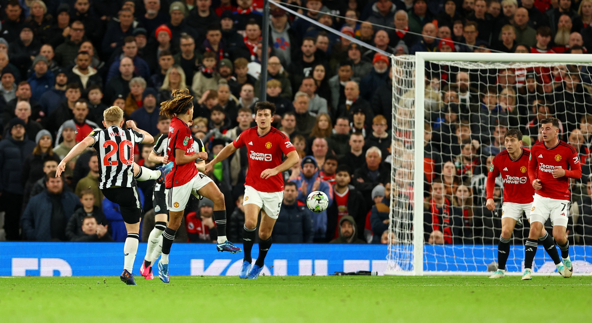 Thua tan t&aacute;c Newcastle, Man United th&agrave;nh cựu vương League Cup - Ảnh 5.