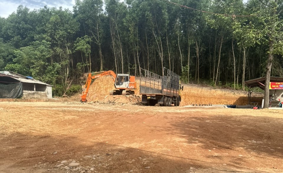 Đột nhập những trạm c&acirc;n keo tr&agrave;m 4 kh&ocirc;ng m&agrave; ch&iacute;nh quyền kh&oacute; xử l&yacute; - Ảnh 7.