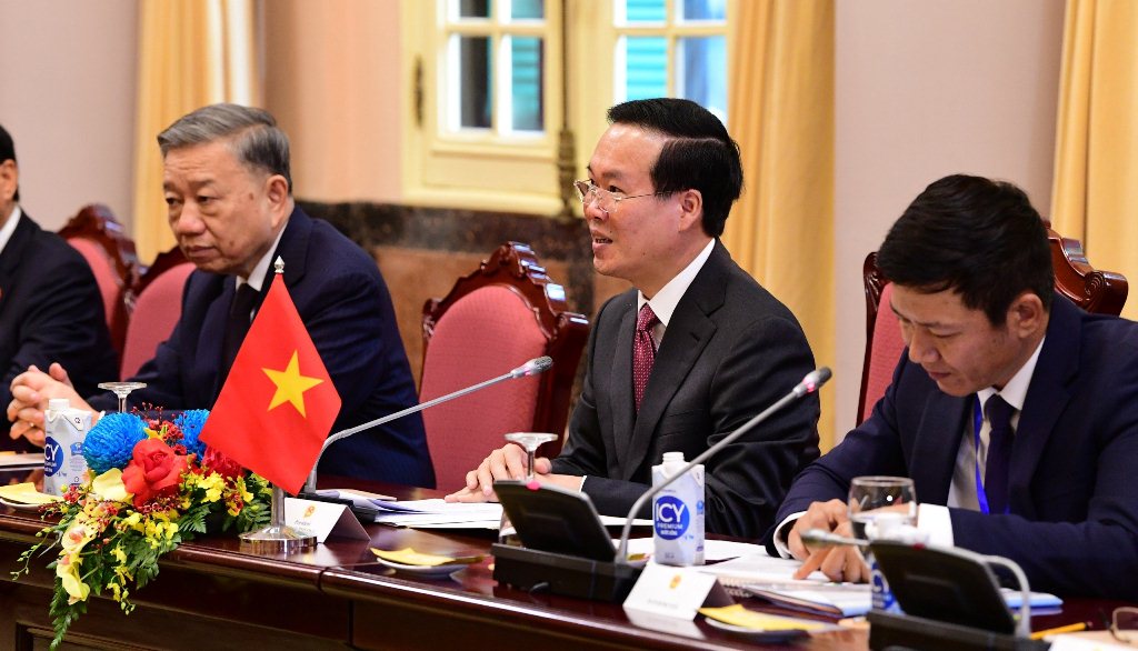 Cận cảnh Chủ tịch nước V&otilde; Văn Thưởng đ&oacute;n Tổng thống M&ocirc;ng Cổ - Ảnh 14.