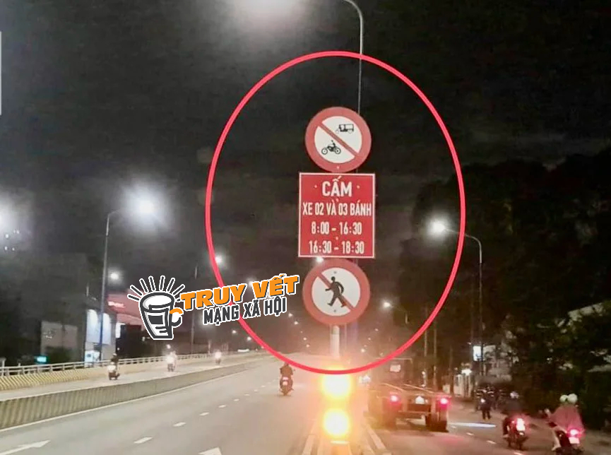 Bình Dương lên tiếng về biển báo "lạ" trên cầu vượt thép ngã tư 550