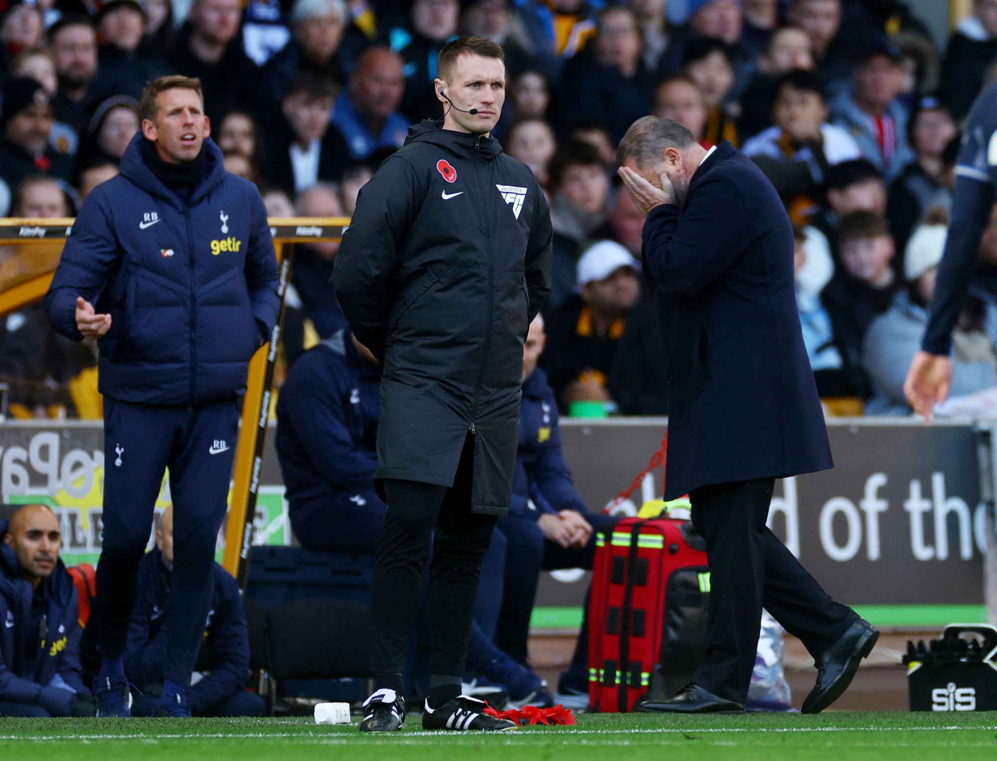 Ngược d&ograve;ng si&ecirc;u đỉnh, Wolverhampton thắng nghẹt thở Tottenham - Ảnh 7.