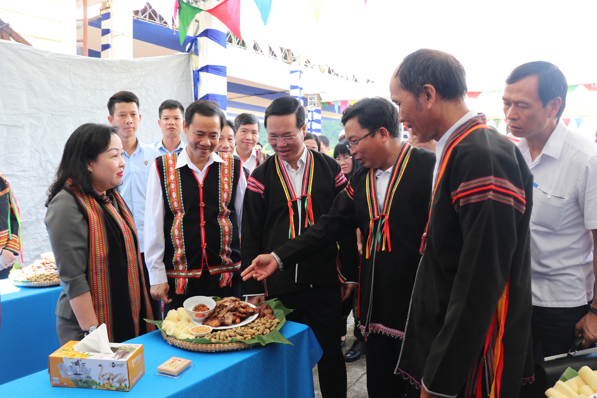 Chủ tịch nước Võ Văn Thưởng: Học tập là con đường thoát nghèo bền vững