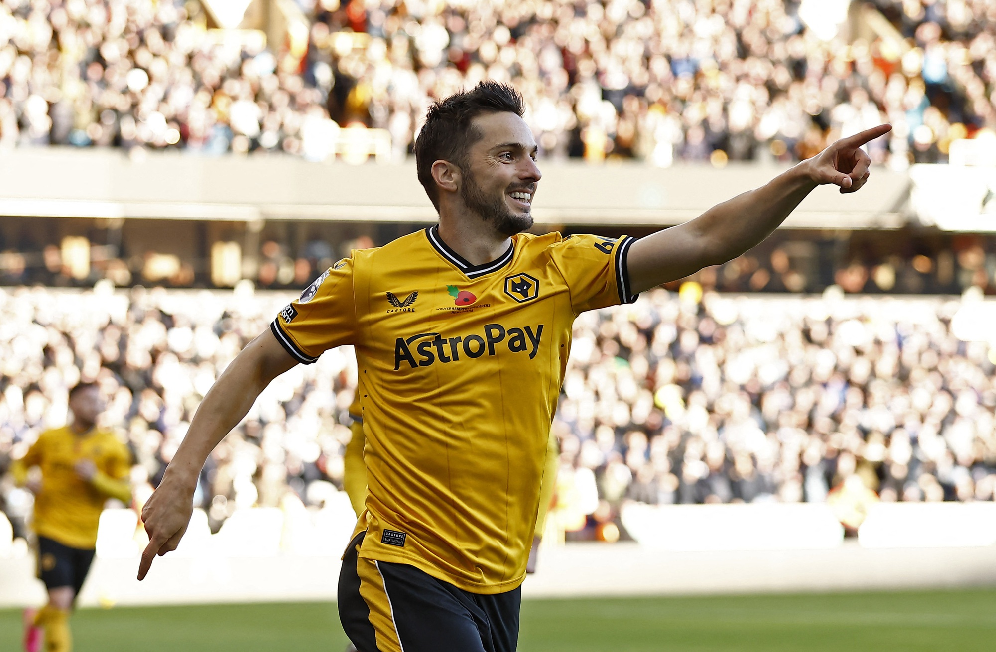 Ngược d&ograve;ng si&ecirc;u đỉnh, Wolverhampton thắng nghẹt thở Tottenham - Ảnh 4.