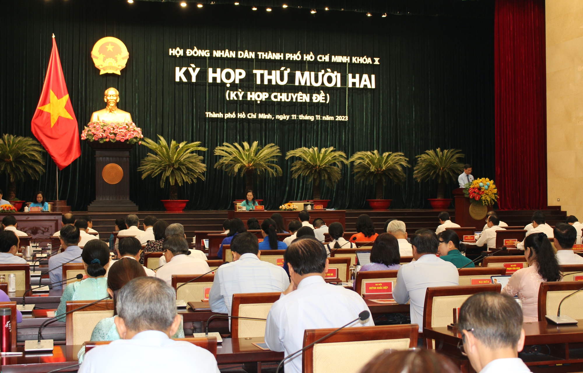 HĐND TP HCM họp chuy&ecirc;n đề, l&agrave;m c&ocirc;ng t&aacute;c nh&acirc;n sự - Ảnh 4.