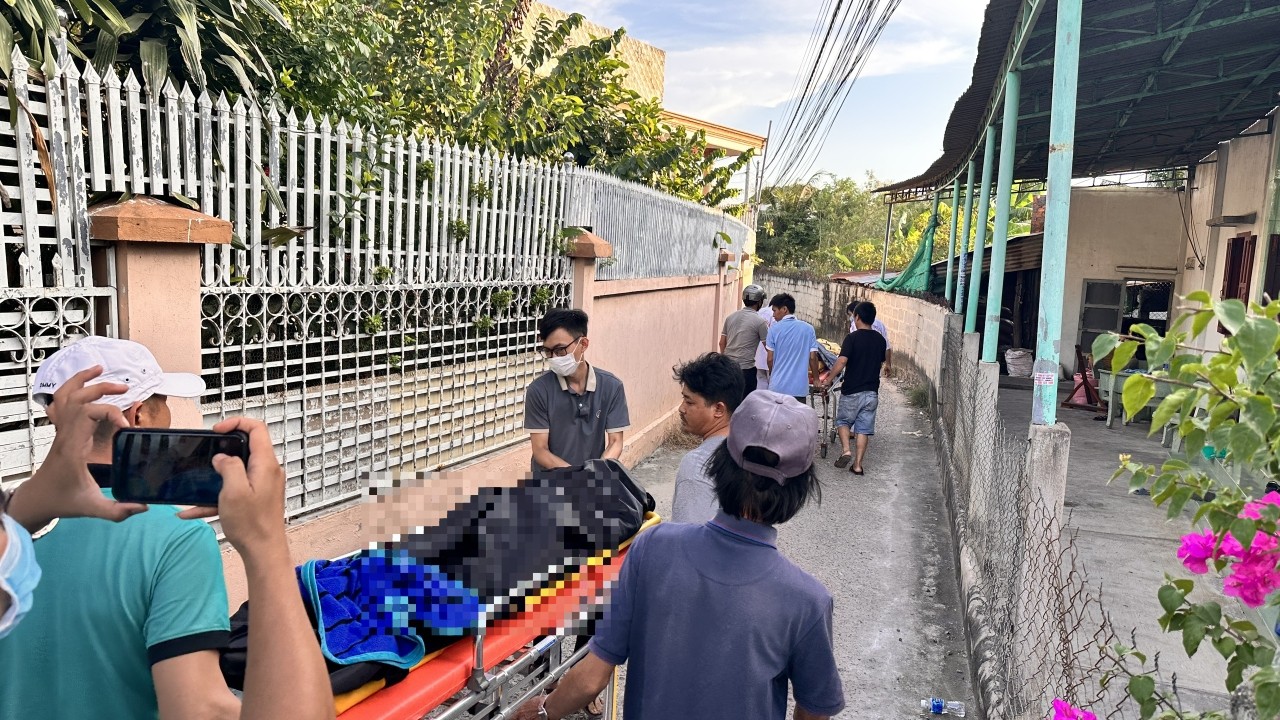 Vụ đứt cáp ròng rọc khiến 3 người chết: Thương tâm hoàn cảnh người cha phụ hồ và con gái - Ảnh 1.
