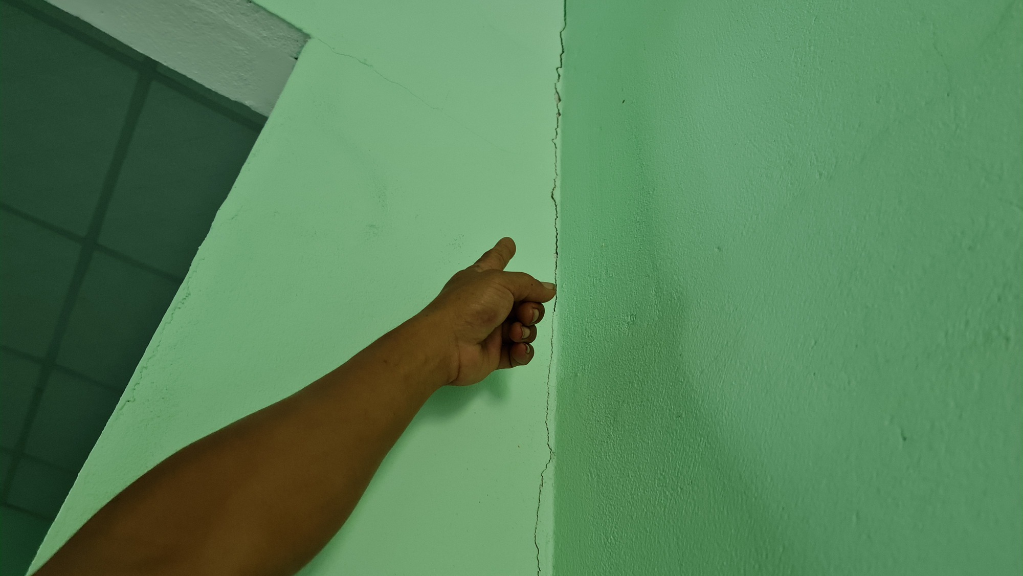 CLIP: Thấy nhà rung lắc, người dân chặn thi công đường hơn 700 tỉ ở Đà Nẵng - Ảnh 4.