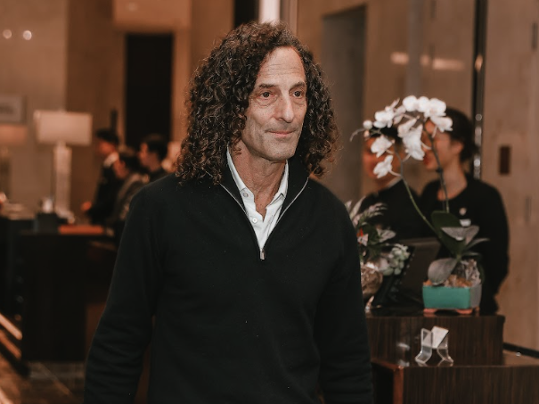 Kenny G tới Hà Nội, muốn thưởng thức món bún chả