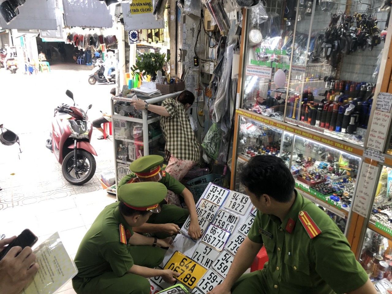 Công an TP HCM ra quân phòng, chống "tội phạm đường phố"