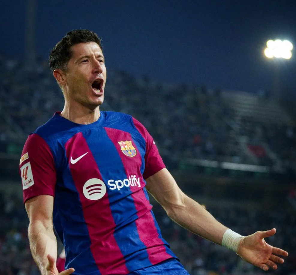 Barcelona ngược dòng thắng tân binh Alaves