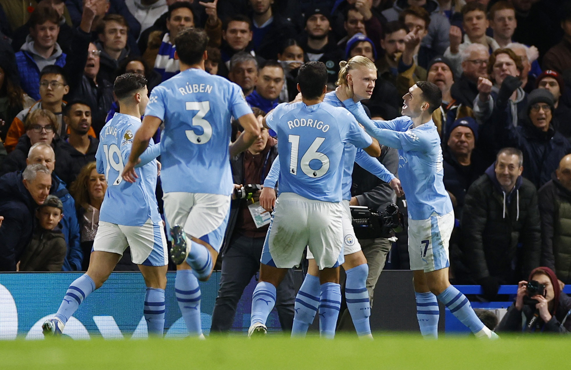 Rượt đuổi nghẹt thở, Chelsea chia điểm trận cầu 8 b&agrave;n với Man City - Ảnh 4.