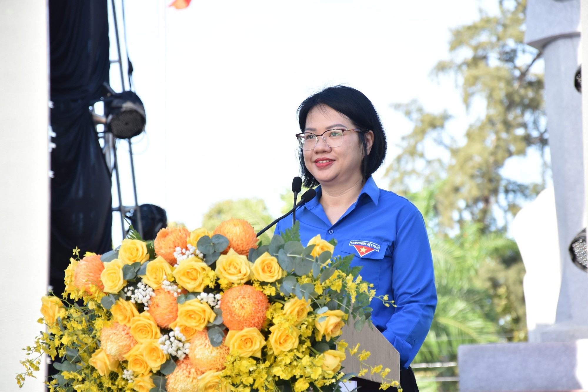Khai mạc hội chợ nông sản thanh niên toàn quốc tại Sóc Trăng - Ảnh 1.