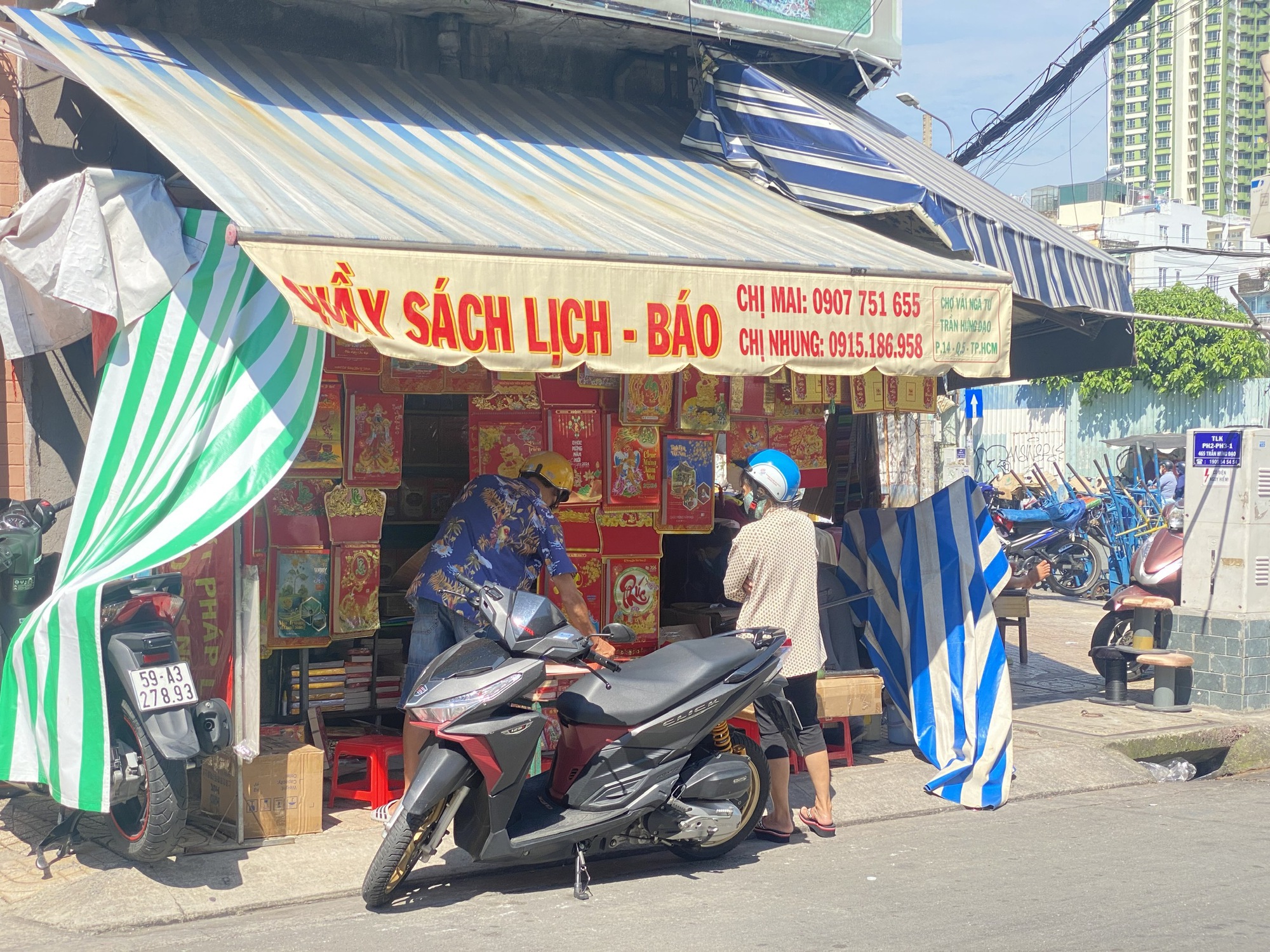 Phố văn ph&ograve;ng phẩm Ph&ugrave;ng Hưng ở TP HCM c&oacute; g&igrave; đặc biệt? - Ảnh 9.