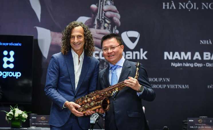 Kenny G bất ngờ trước sự y&ecirc;u mến của kh&aacute;n giả Việt Nam - Ảnh 4.