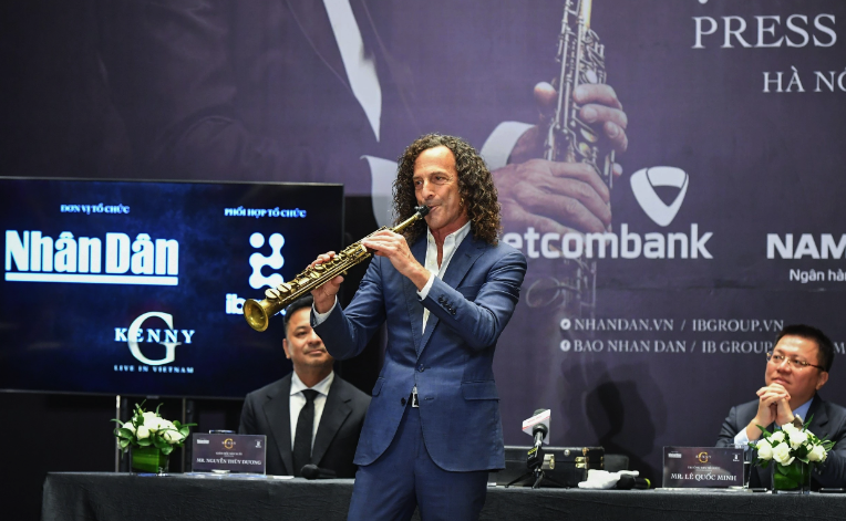 Kenny G bất ngờ trước sự yêu mến của khán giả Việt Nam