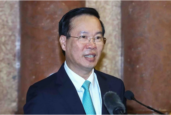 Chủ tịch nước lên đường dự APEC