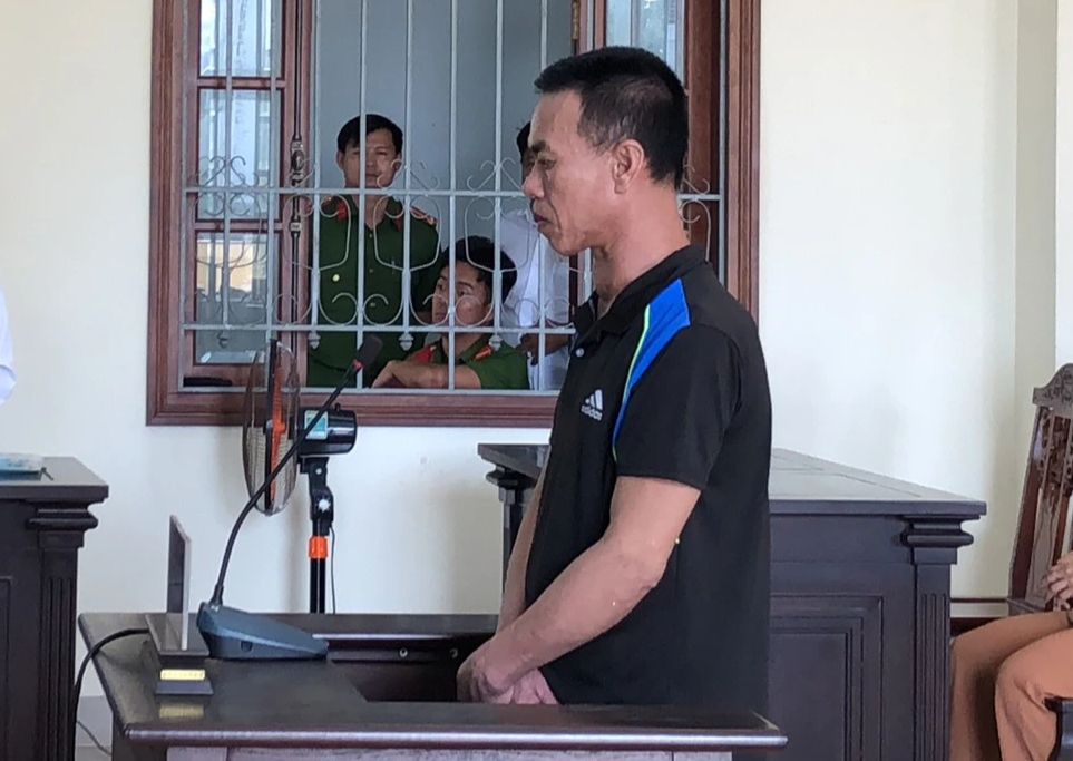 Chém chết anh rể, hung thủ bỏ dao tại hiện trường