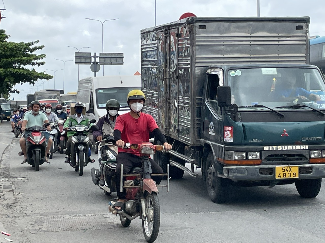 TP HCM sắp c&oacute; th&ecirc;m cầu vượt chống &ugrave;n tắc tr&ecirc;n Quốc lộ 1 - Ảnh 1.