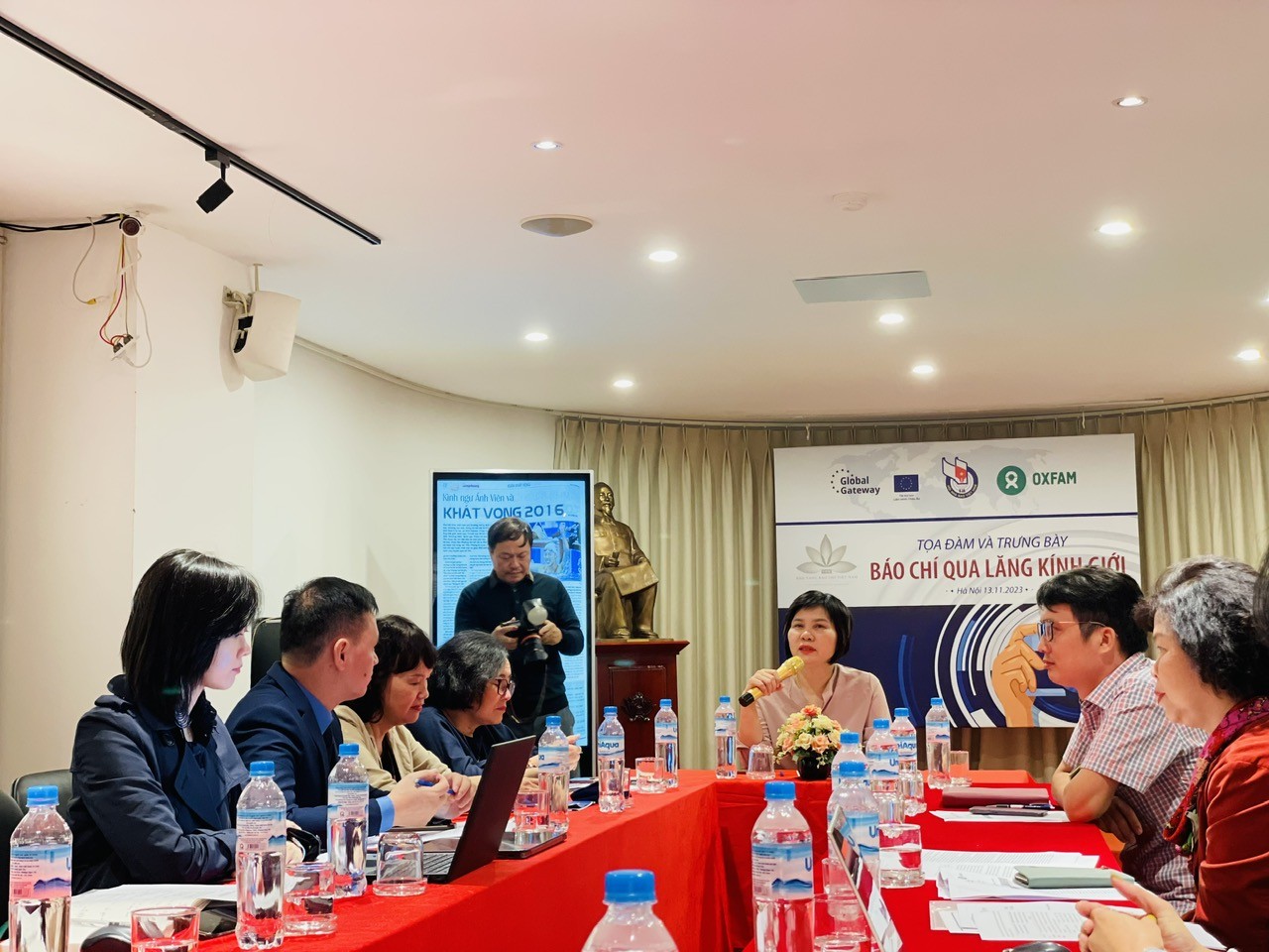 Th&uacute;c đẩy b&igrave;nh đẳng giới th&ocirc;ng qua sản phẩm b&aacute;o ch&iacute;