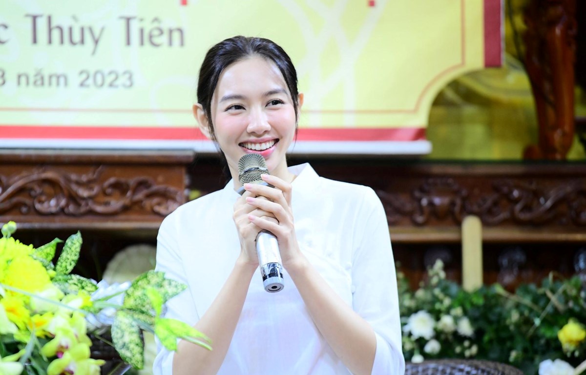 Hoa hậu Thùy Tiên nói gì về tin đồn liên quan đường dây bán dâm?