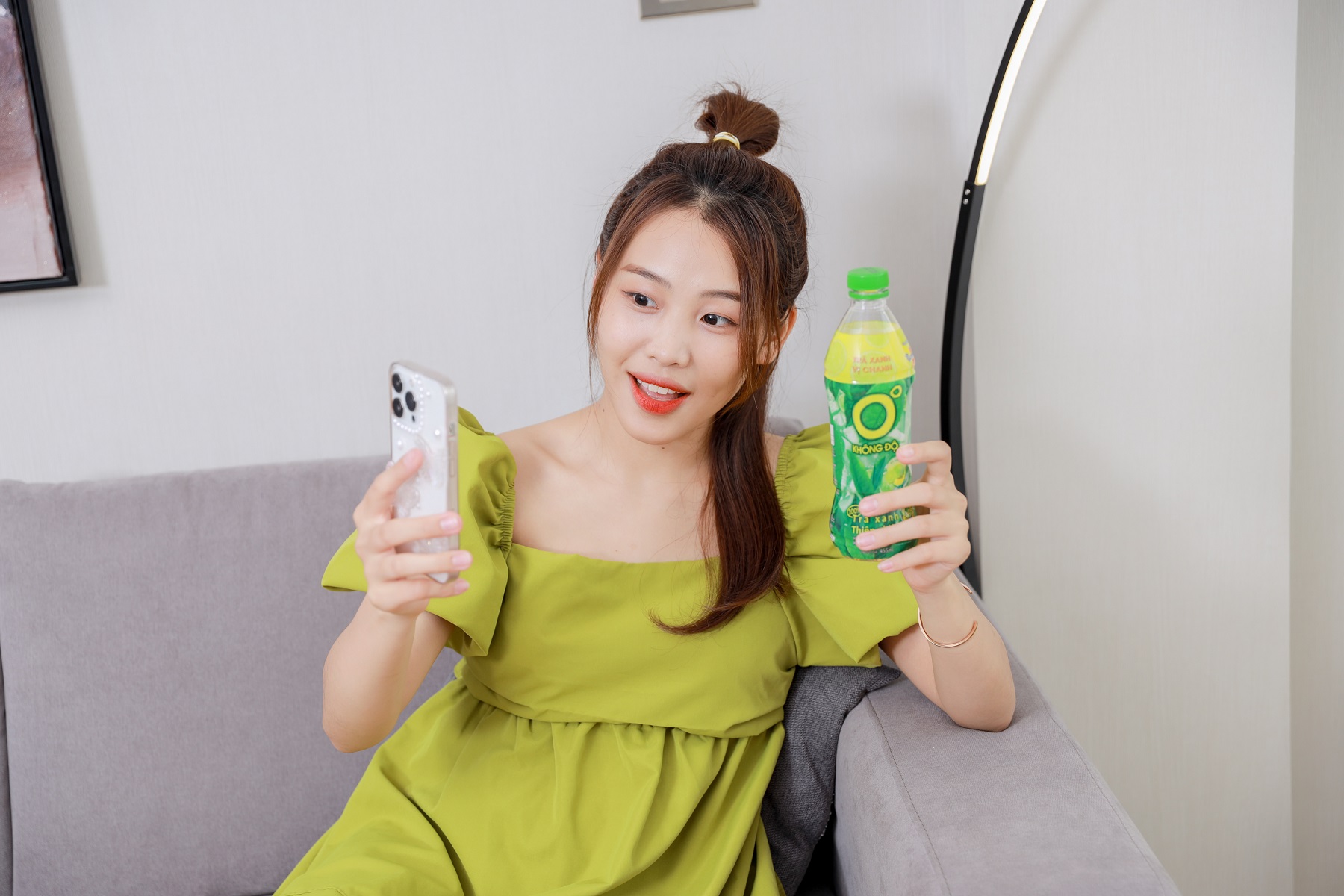 1.001 &aacute;p lực đổ xuống đầu dịp cuối năm: Gen Z vẫn xử gọn deadline, c&acirc;n đẹp stress nhờ thức uống n&agrave;y - Ảnh 4.