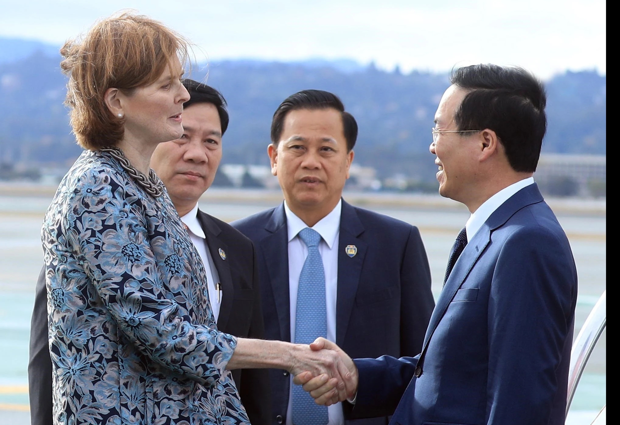 Chủ tịch nước Võ Văn Thưởng tới Mỹ, bắt đầu dự APEC 2023