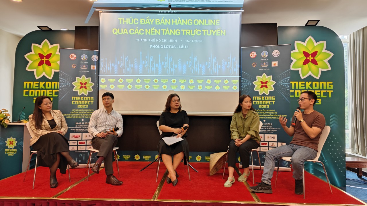 Livestream bán cà phê, yến sào, sầu riêng,… cho người Trung Quốc - Ảnh 2.
