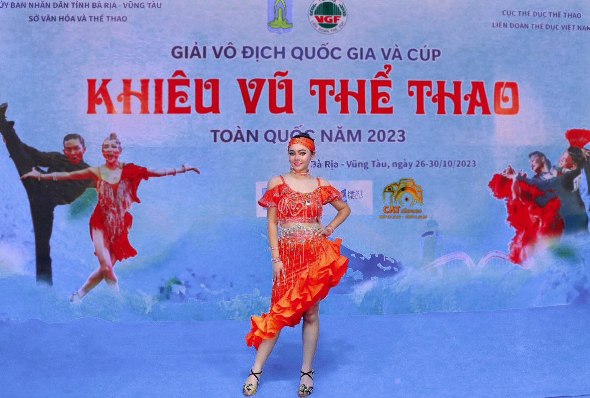 Nguyễn Hồ Hồng Yến đoạt huy chương v&agrave;ng Dancesport to&agrave;n quốc - Ảnh 1.