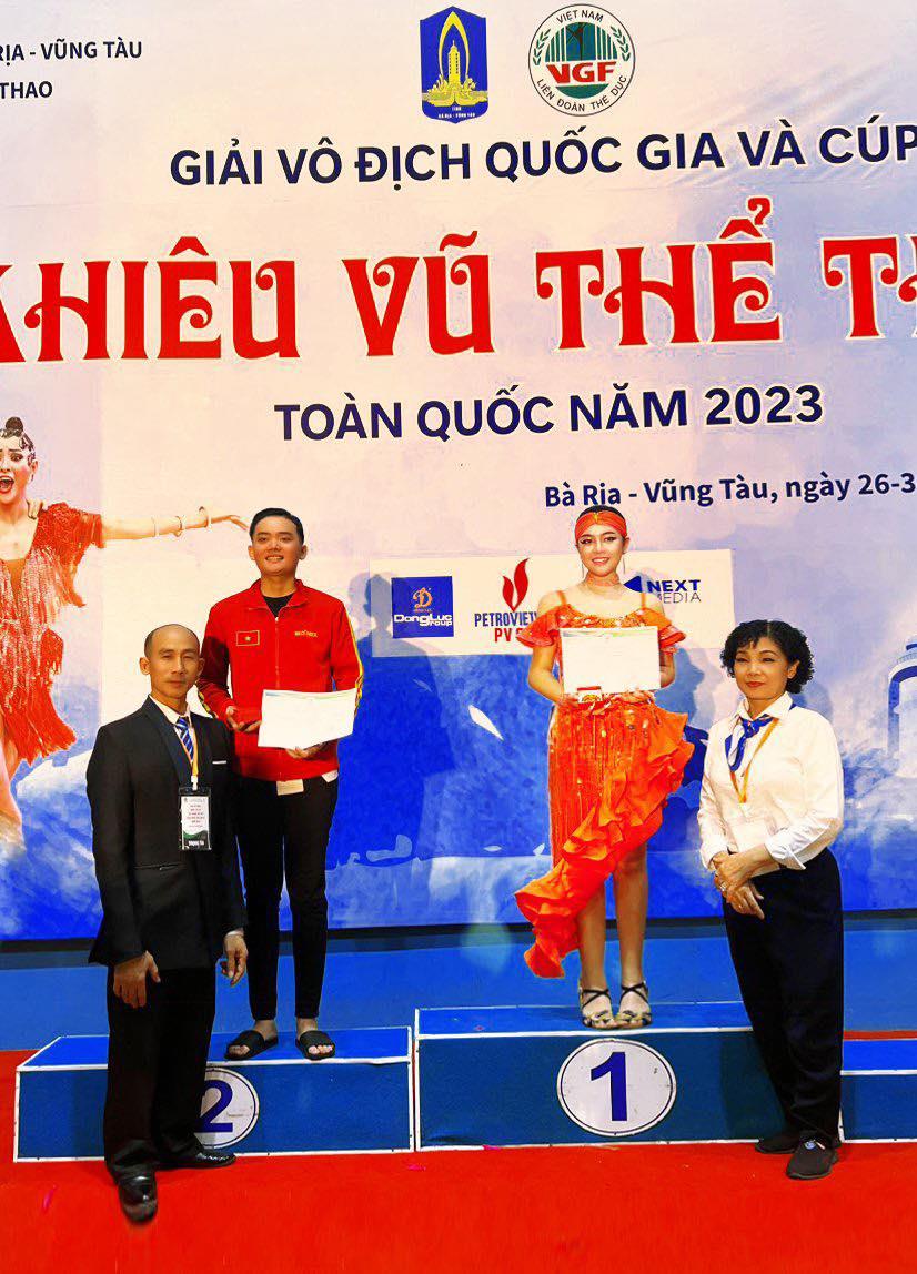 Nguyễn Hồ Hồng Yến đoạt huy chương v&agrave;ng Dancesport to&agrave;n quốc - Ảnh 2.