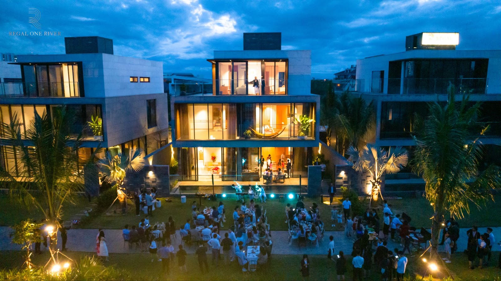 B&agrave;n giao Regal Collection Villa - Biệt thự mang phong c&aacute;ch sang trọng thầm lặng - Ảnh 3.
