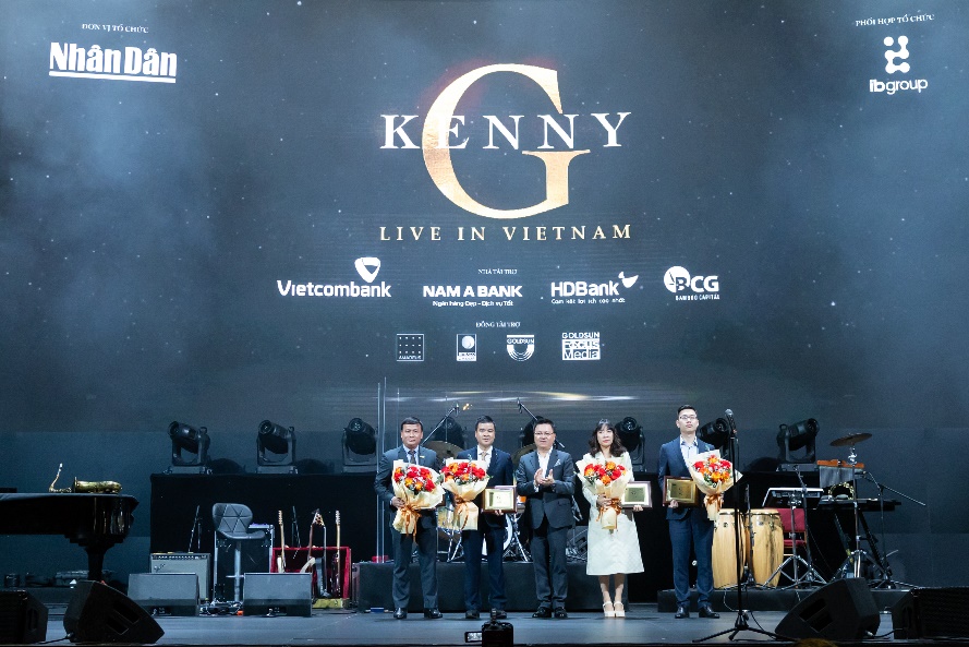 Nam A Bank đồng hành "Kenny G Live In Vietnam" lan toả giá trị nghệ thuật và nhân văn