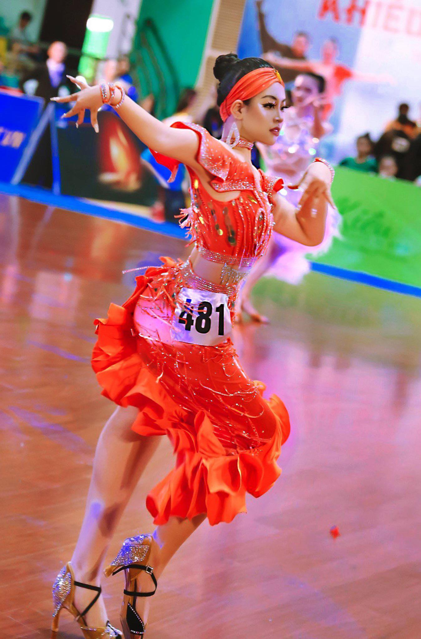 Nguyễn Hồ Hồng Yến đoạt huy chương v&agrave;ng Dancesport to&agrave;n quốc - Ảnh 4.