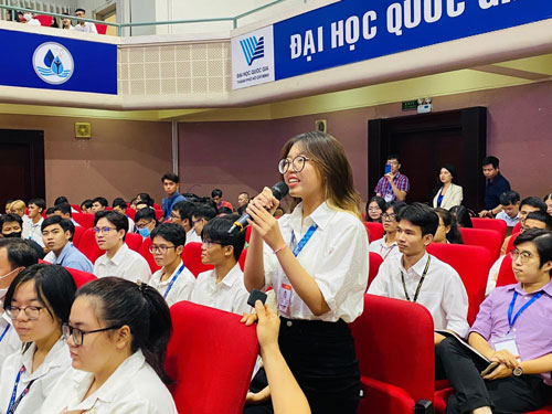 Thủ tướng Phạm Minh Ch&iacute;nh: Giải quyết kiến nghị của ĐHQG TP HCM trước th&aacute;ng 6-2024 - Ảnh 2.
