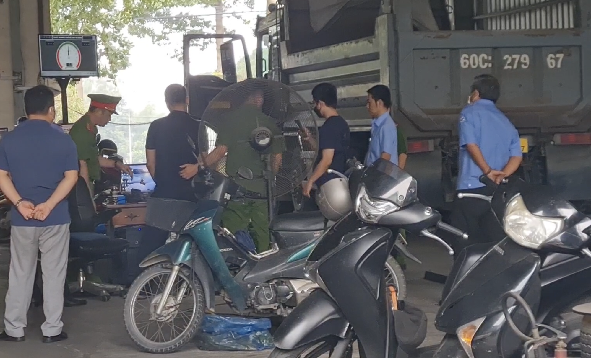 Khởi tố phó giám đốc trung tâm đăng kiểm xe cơ giới lớn nhất Đồng Nai