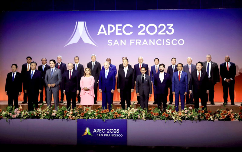 Chủ tịch nước dự Đối thoại giữa c&aacute;c nh&agrave; l&atilde;nh đạo APEC với kh&aacute;ch mời - Ảnh 6.