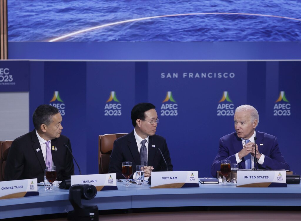 Chủ tịch nước dự Đối thoại giữa các nhà lãnh đạo APEC với khách mời