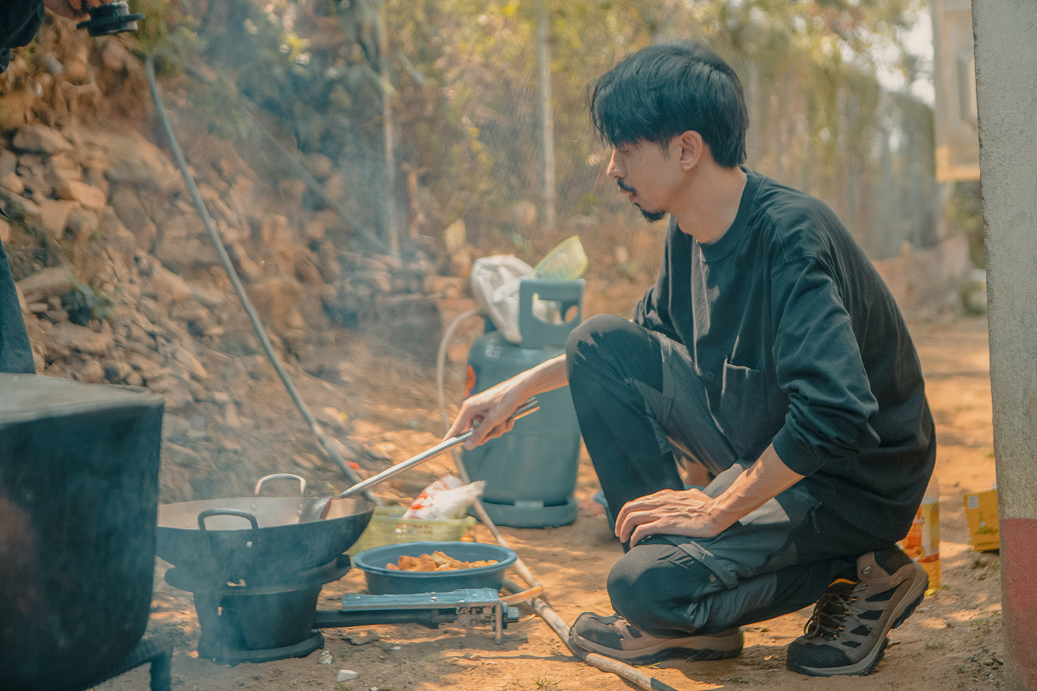 Đen Vâu nói với khán giả "đừng có khen nữa..."