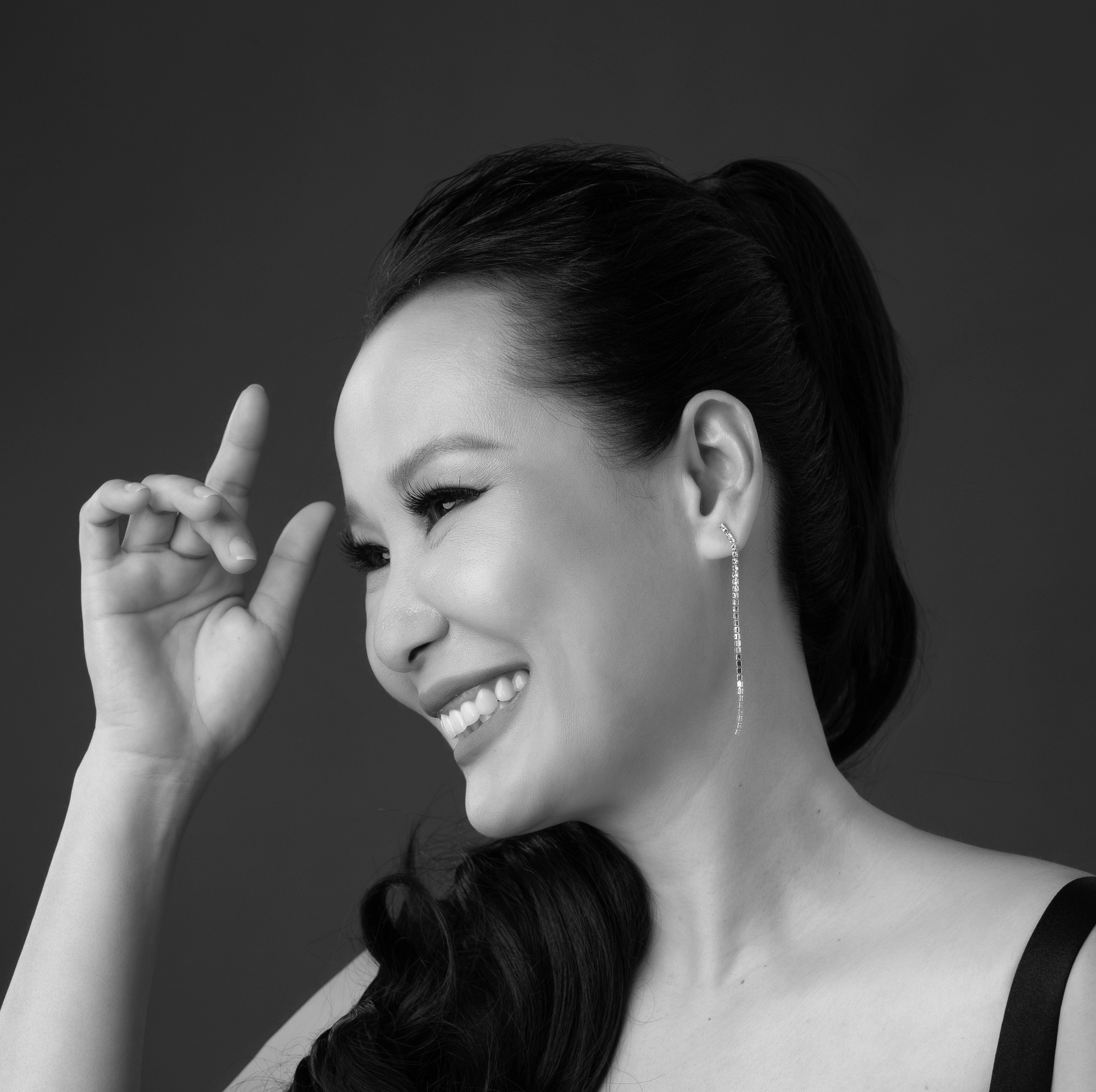 Nhạc sĩ Giáng Son "khoe" giọng với "Sing my sol"