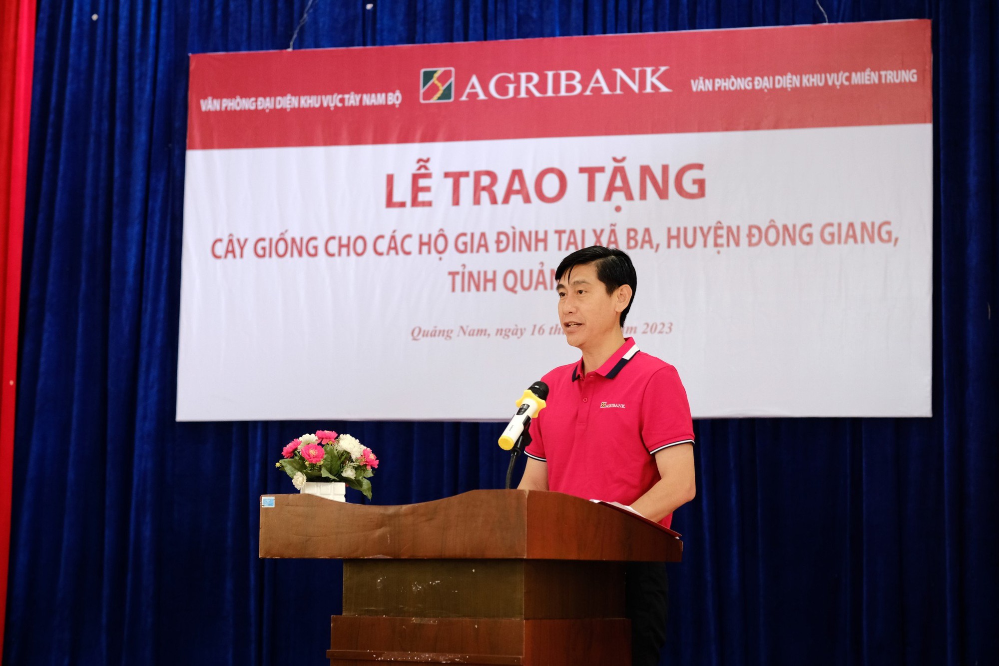 Agribank khu vực Tây Nam Bộ trao sinh kế cho bà con ở Quảng Nam - Ảnh 1.