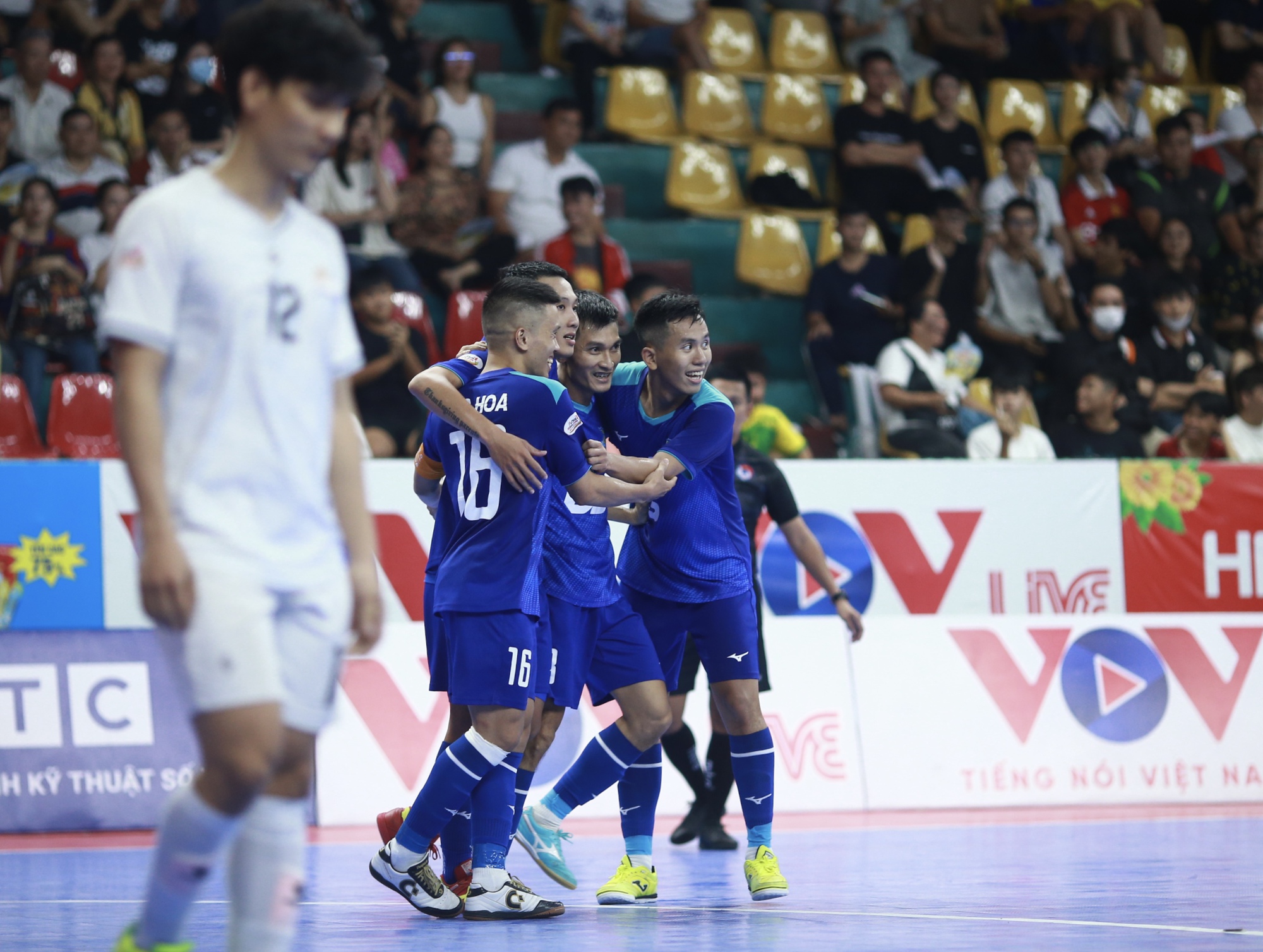 Futsal C&uacute;p quốc gia 2023: Th&aacute;i Sơn Nam v&ocirc; địch, ho&agrave;n tất c&uacute; đ&uacute;p danh hiệu - Ảnh 6.