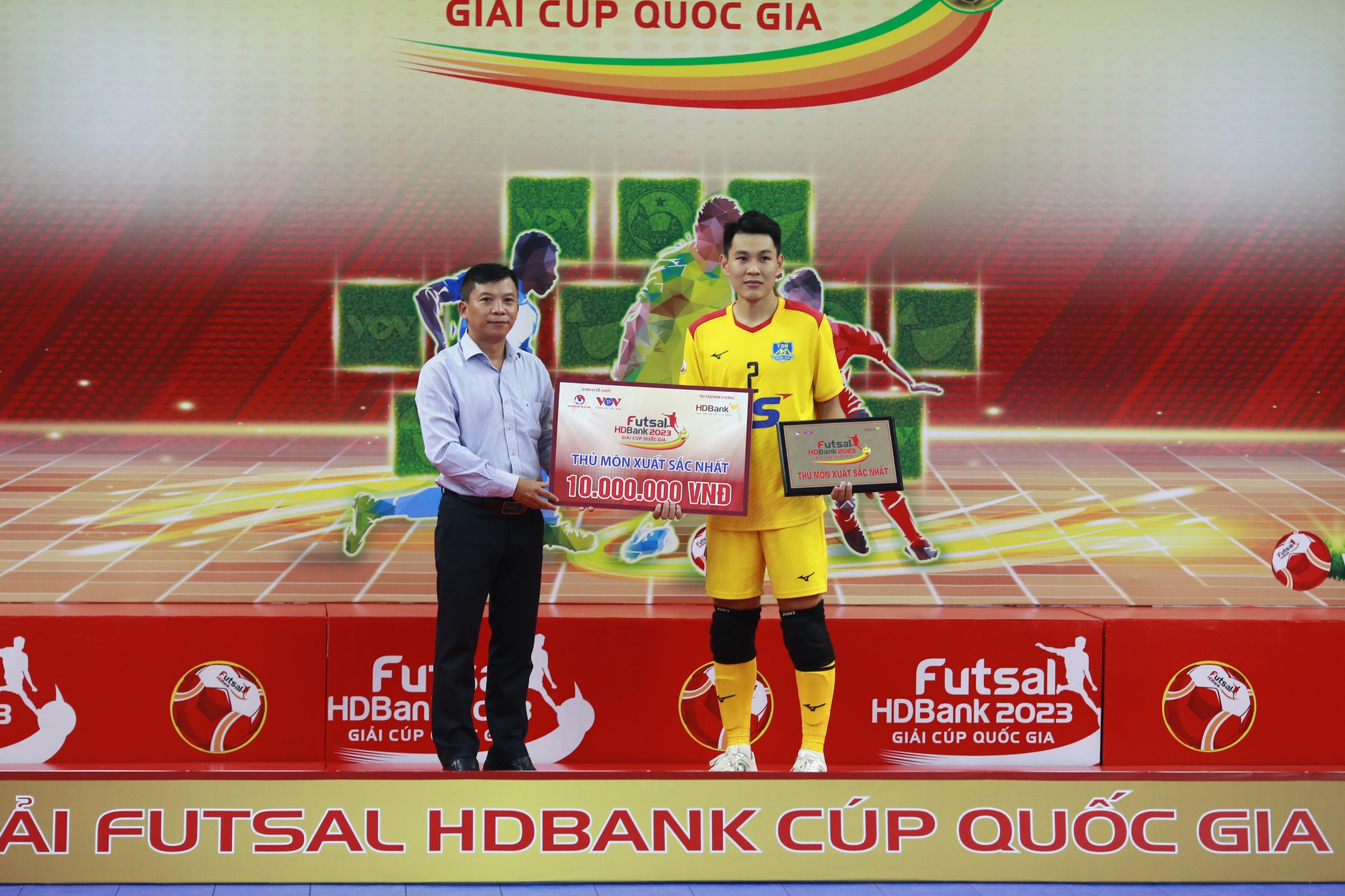Futsal C&uacute;p quốc gia 2023: Th&aacute;i Sơn Nam v&ocirc; địch, ho&agrave;n tất c&uacute; đ&uacute;p danh hiệu - Ảnh 9.