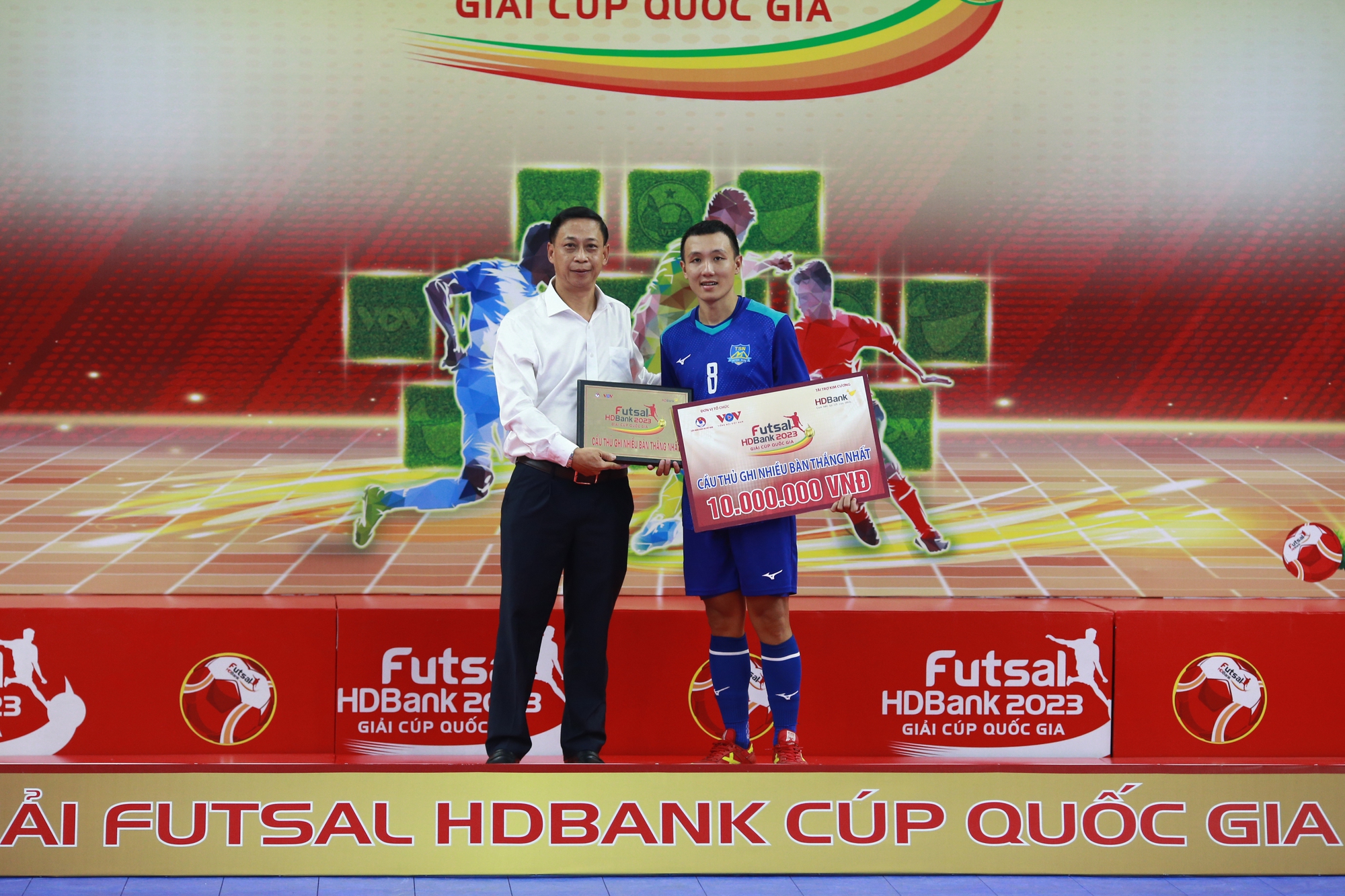 Futsal C&uacute;p quốc gia 2023: Th&aacute;i Sơn Nam v&ocirc; địch, ho&agrave;n tất c&uacute; đ&uacute;p danh hiệu - Ảnh 8.