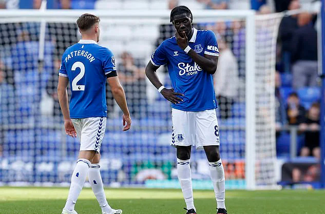 Sốc: Everton bị trừ 10 điểm, Ngoại hạng Anh sắp "rối" với Chelsea và Man City