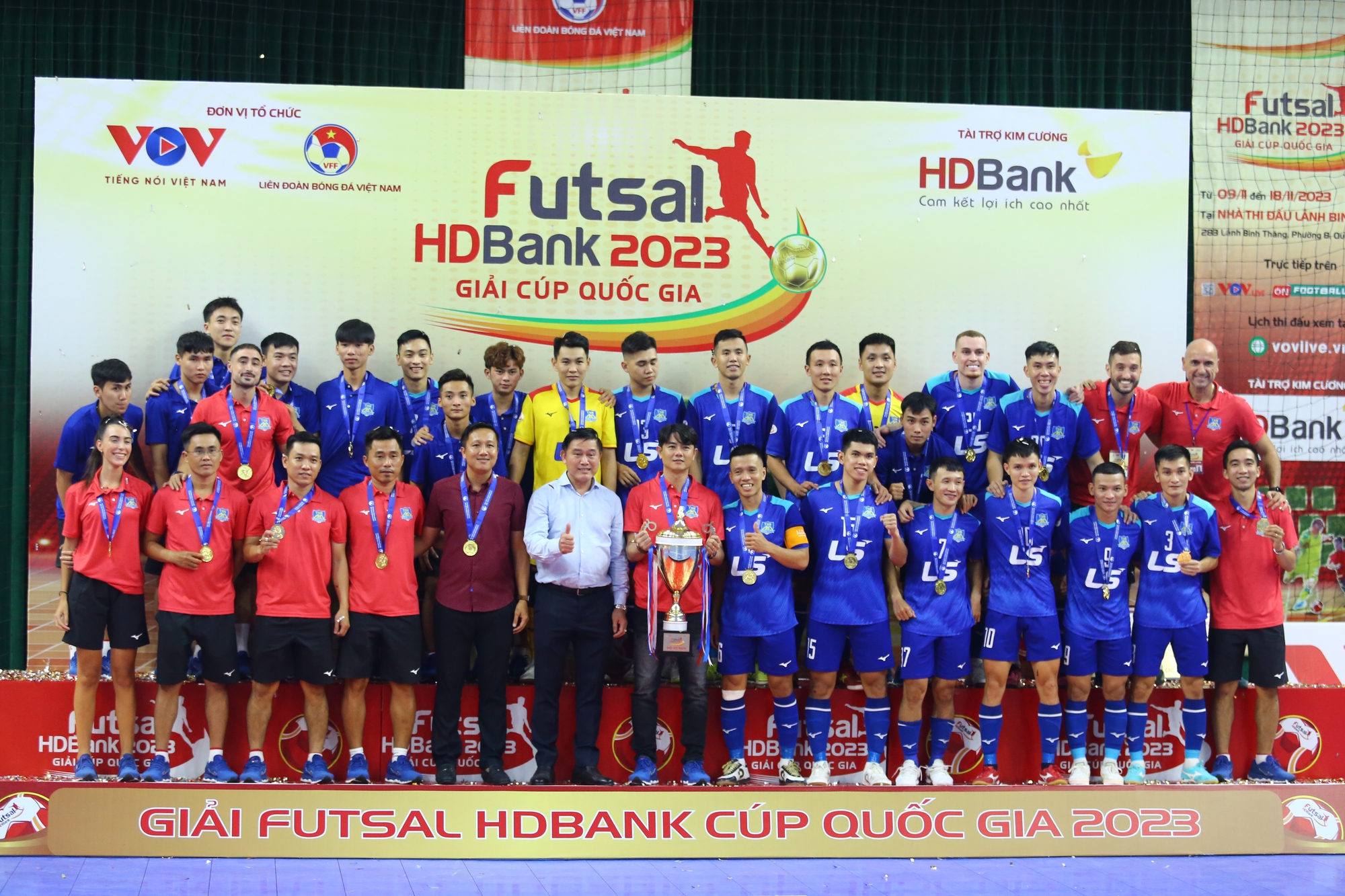 Futsal C&uacute;p quốc gia 2023: Th&aacute;i Sơn Nam v&ocirc; địch, ho&agrave;n tất c&uacute; đ&uacute;p danh hiệu - Ảnh 10.