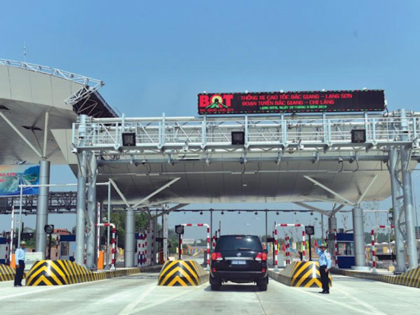 Đại biểu Quốc hội đề xuất mua lại các dự án BOT cao tốc của tư nhân đang bị lỗ