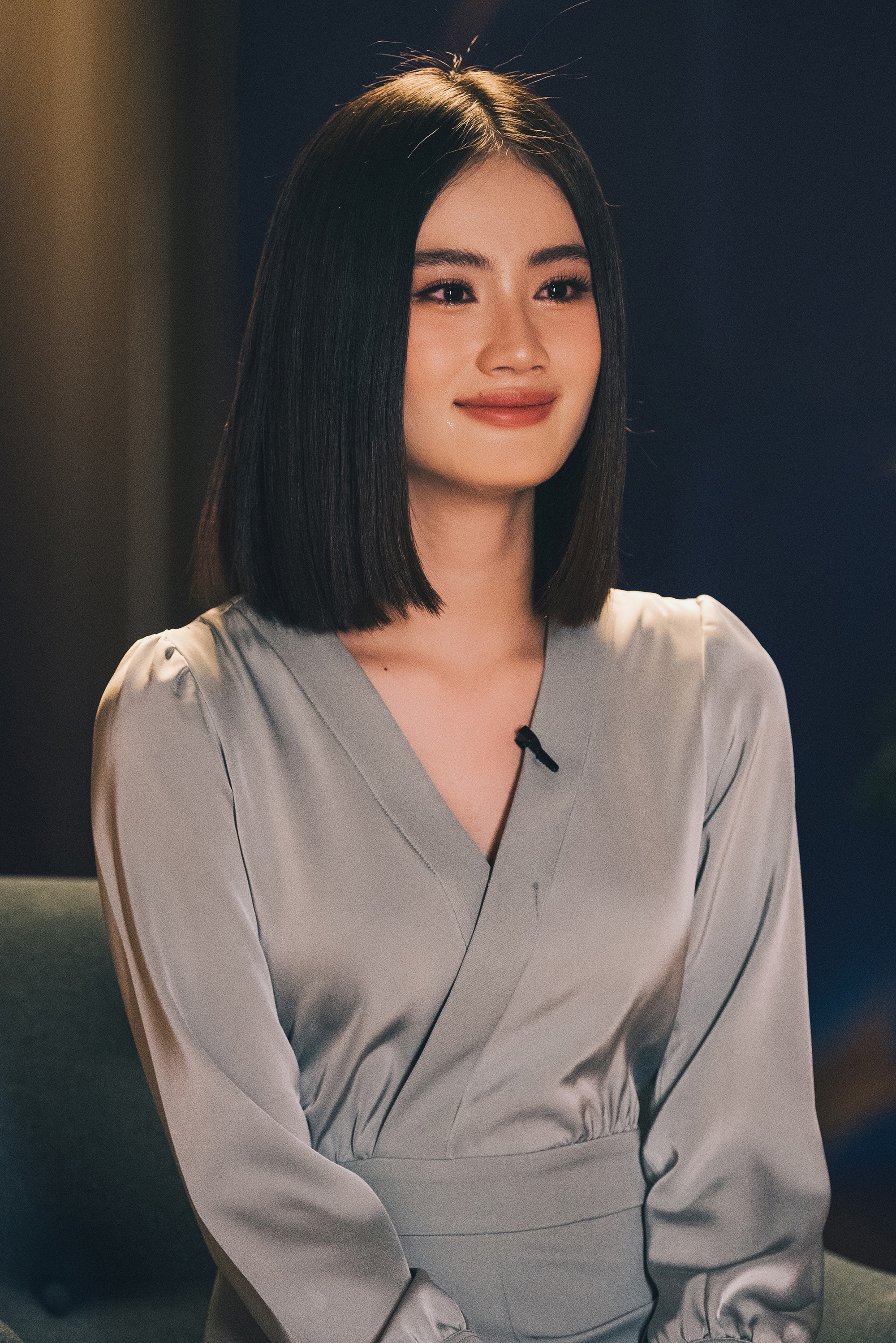 Hoa hậu &Yacute; Nhi n&oacute;i lời xin lỗi - Ảnh 1.