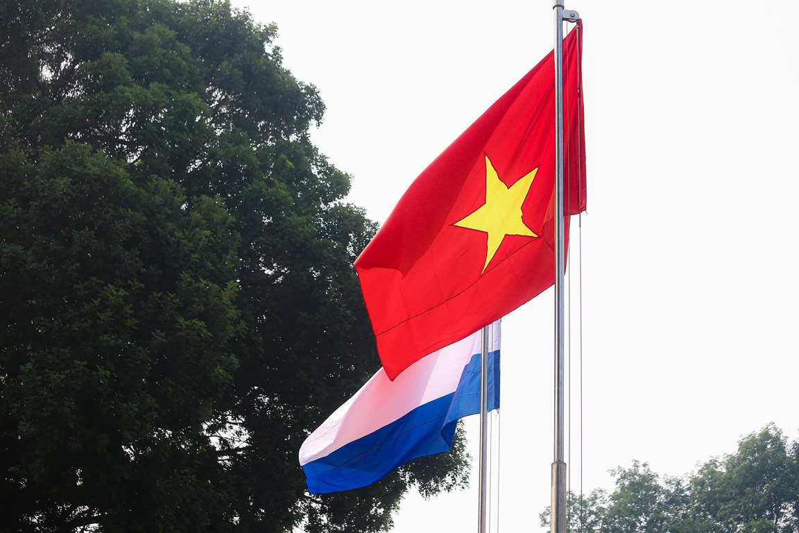 Cận cảnh Thủ tướng Phạm Minh Ch&iacute;nh đ&oacute;n Thủ tướng H&agrave; Lan - Ảnh 2.