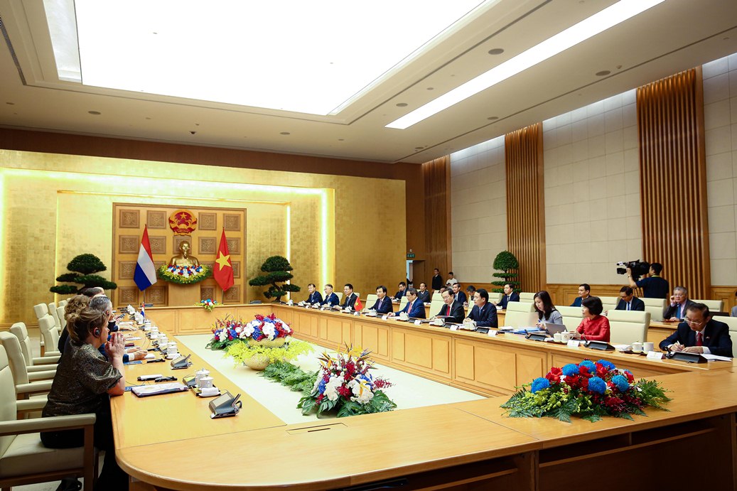 Cận cảnh Thủ tướng Phạm Minh Ch&iacute;nh đ&oacute;n Thủ tướng H&agrave; Lan - Ảnh 15.