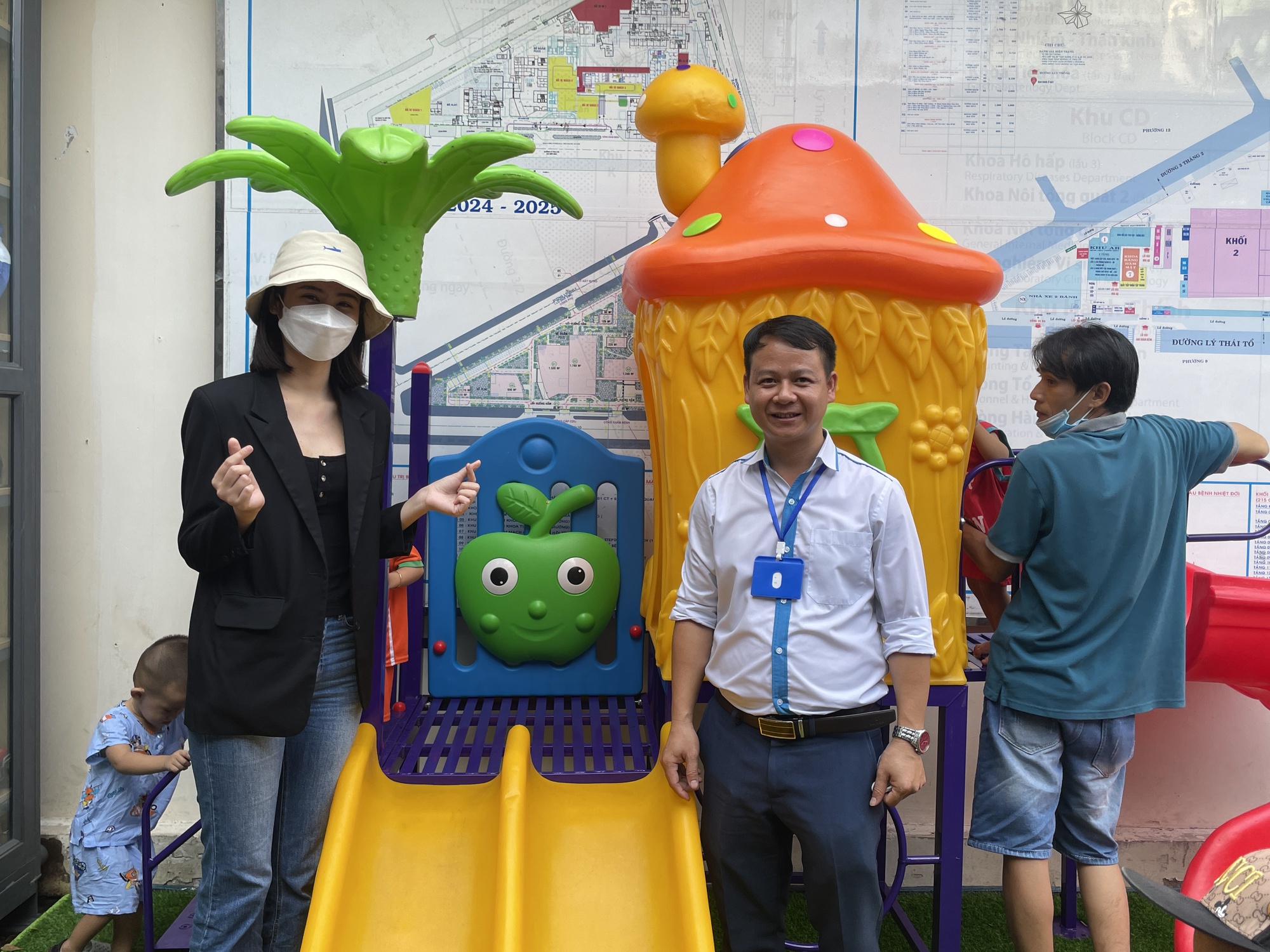 Hoa hậu &Yacute; Nhi n&oacute;i lời xin lỗi - Ảnh 4.